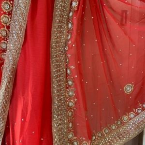 Saree sari czerwone ozdobione zlotem 022