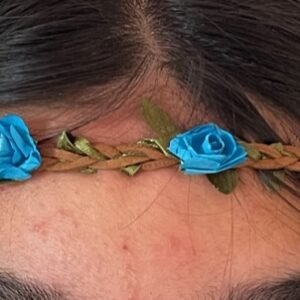 Wianek na głowę niebieskie kwiatki  ( X094)