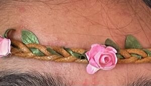 Wianek na głowę różowe  kwiatki  ( X095)